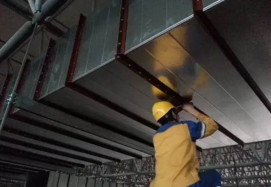 153222518.jpg 出.jpg