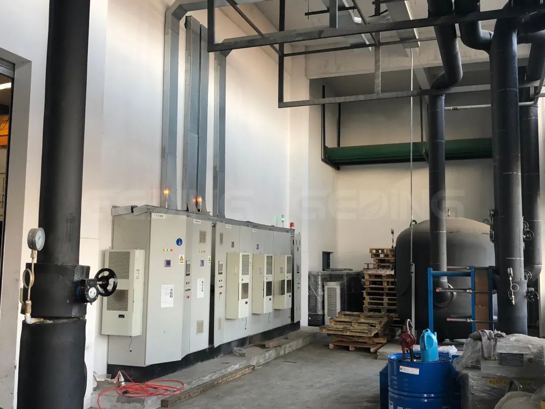 105700537.jpg 08c520fa363ee5e01a16bcd0a2ee0615.jpg